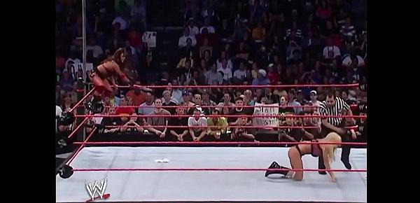 Torrie Wilson vs Candice Michelle. Paddle on a Pole match.